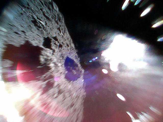 Image of the surface of asteroid Ryugu